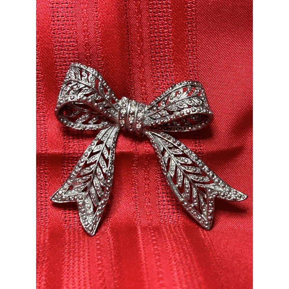 Antique 1928 Art Deco Bow Pin Brooch Silver Tone Unbranded Geometric Deco Design